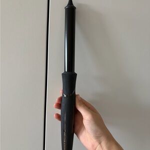 Kristin Ess NanoBlack 1" Pivoting Curling Wand Ceramic Barrel Digital Display